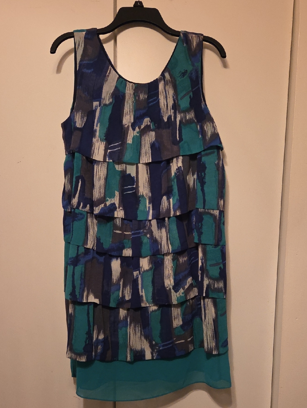 Sleeveless Tiered Mini Dress in Blue and Teal Brushstroke Print